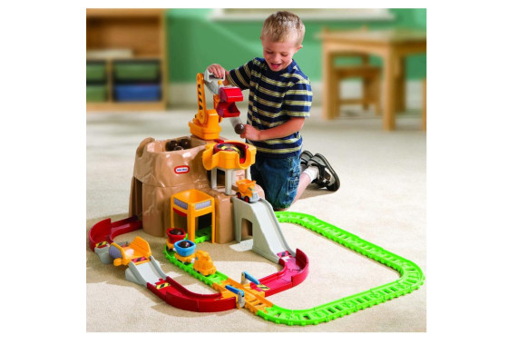 Железная дорога с карьером