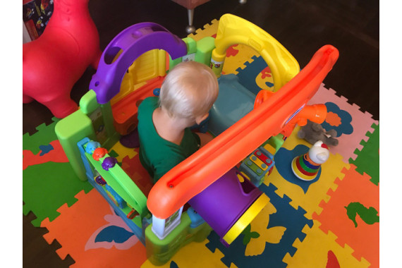 Игровой домик "Волшебный домик Little Tikes"