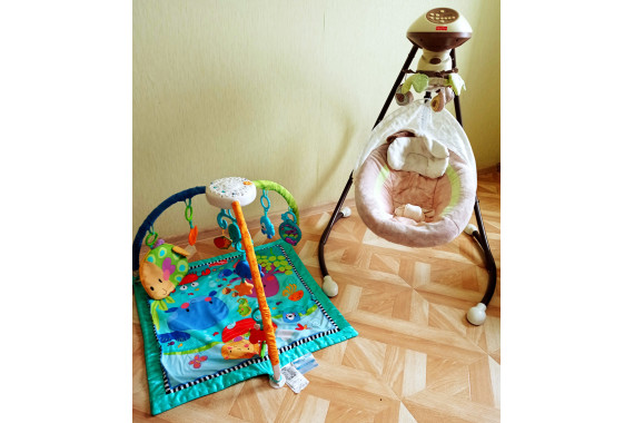 Коврик вподарок Качели Кролик fisher price
