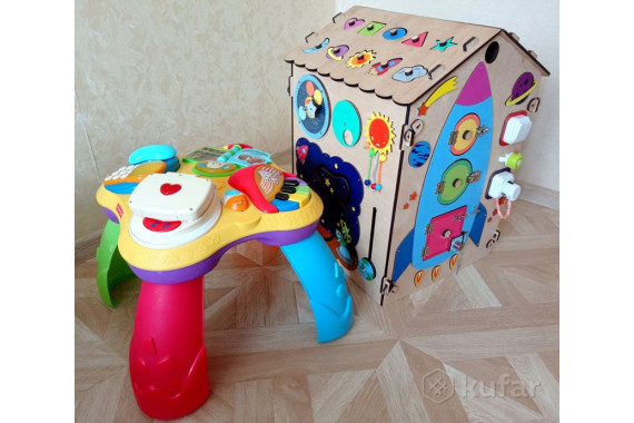 2поцене1. Музыкальный столик и бизиборд