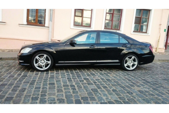 Аренда Mercedes W221 с водителем