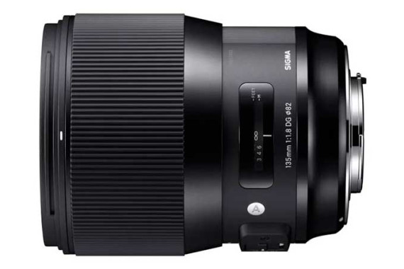 Объектив Sigma 135mm f/1.8 DG HSM Art