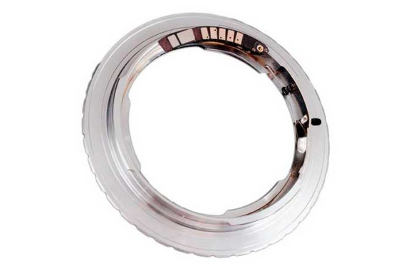 Адаптер Nikon - Canon EOS с чипом фокусировки