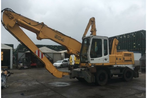 Колесный экскаватор с грейферным ковшом