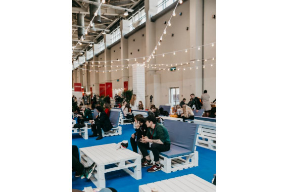 Столы и диваны из паллет