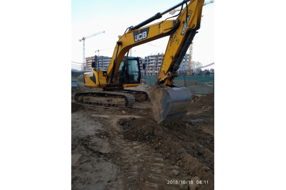 Аренда экскаватора гусеничного