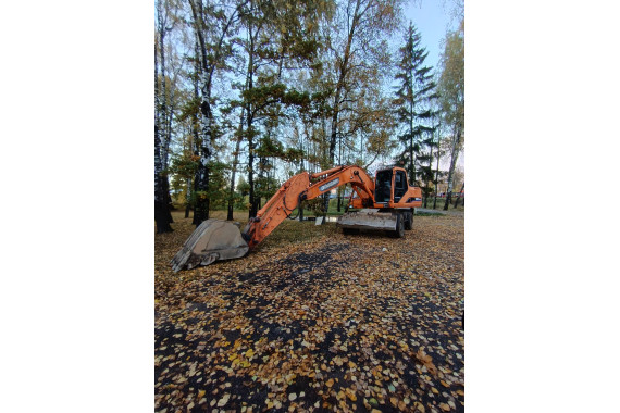 Аренда экскаватора ( гидромолотом, планировочный) 