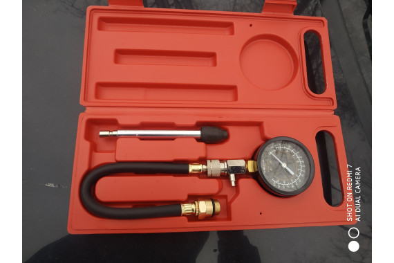 Компресометр ( для измерения компрессии)