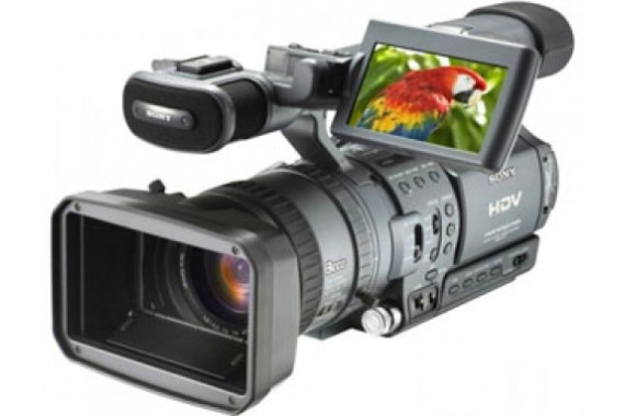 Видеокамера Sony HDR-FX1