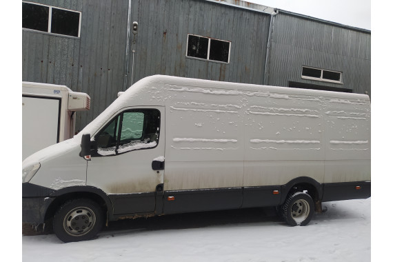 Грузовой фургон под категорию " В "