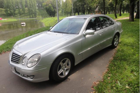 Mercedes E270