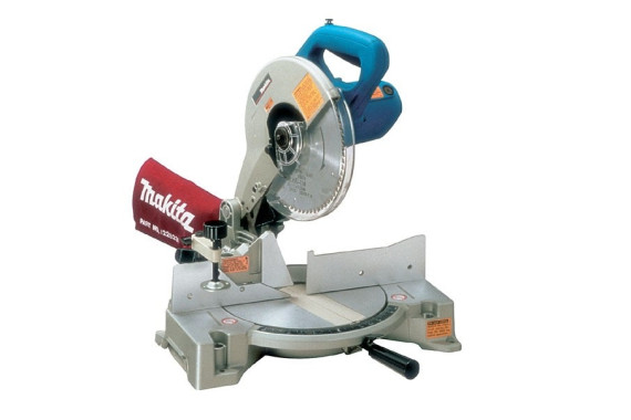 Торцовочная пила Makita LS1040